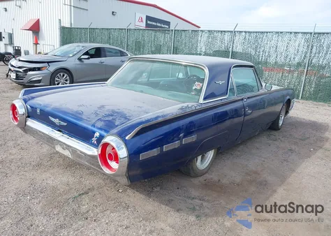 1962 Ford Thunderbird z USA, uszkodzony, nr VIN 2Y83Z148021